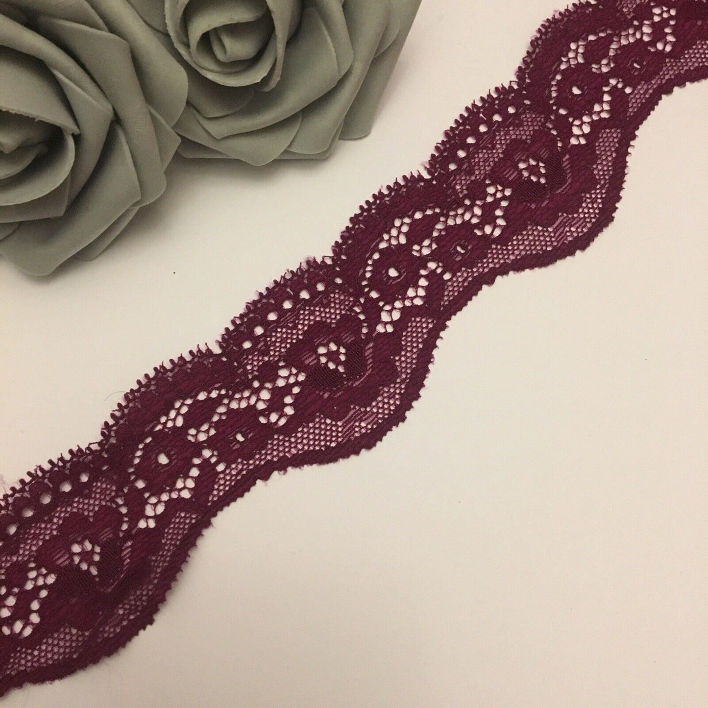 4.2cm X 3m Scalloped Plum Lace image 0
