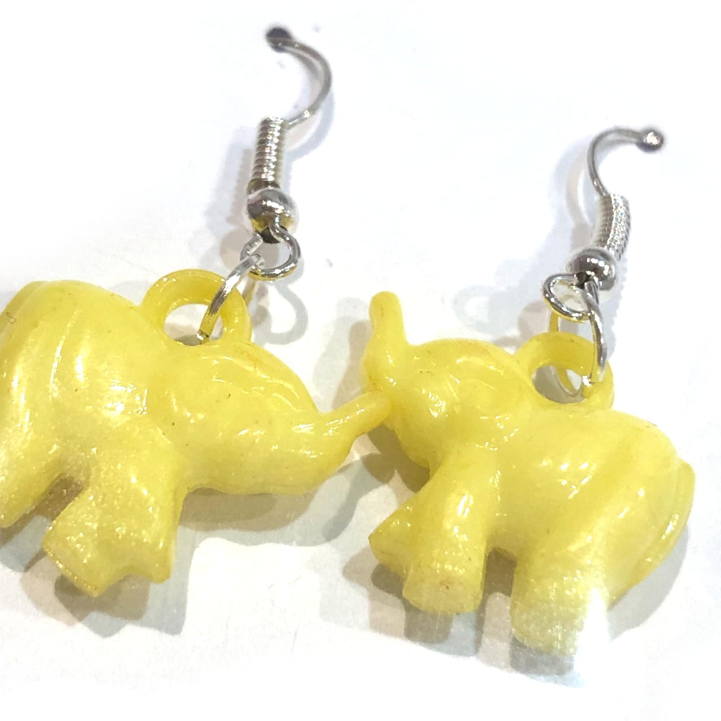 Novelty elephant earrings image 2